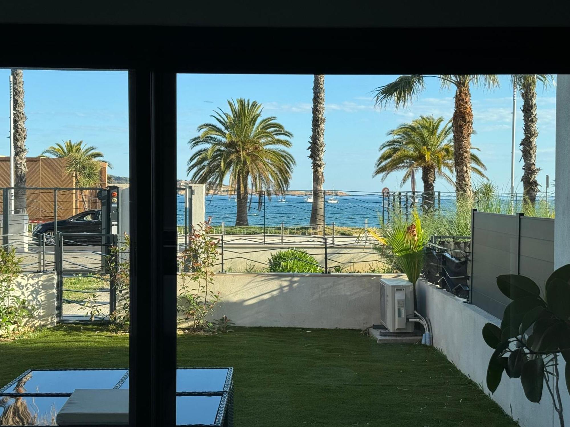 T3 Neuf Avec Terrasse Et Jardin Face A La Mer バンドール エクステリア 写真
